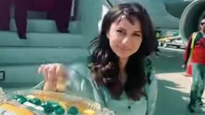 باكو تصافح سحر الساحل.. أولى رحلات الأذربيجانية تصل العلمين