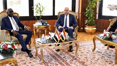 وزير الطيران المدني يبحث مع وزير البنية التحتية والنقل السوداني تعزيز التعاون الإستراتيجي في مجالات النقل الجوي