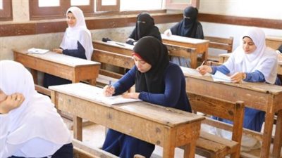 163 ألف طالب يؤدون امتحانات الثانوية الأزهرية وسط منظومة رقابية متطورة