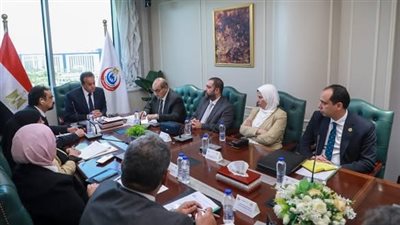 الصحة تبحث تطوير منظومة صرف الأجهزة التعويضية والكراسي المتحركة