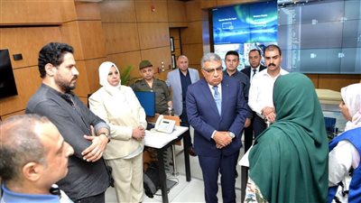 محافظ الدقهلية يتابع جاهزية الأجهزة لمواجهة الأزمات والطوارئ