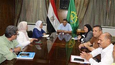 محافظ القليوبية يحدد جدولًا زمنيًا لإنهاء مشروعات الرصف