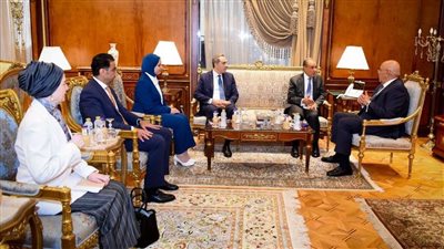 د. بدر عبد العاطي يبحث تعزيز التعاون الاستراتيجي مع المستشار هشام بدوي في لقاء رفيع المستوى