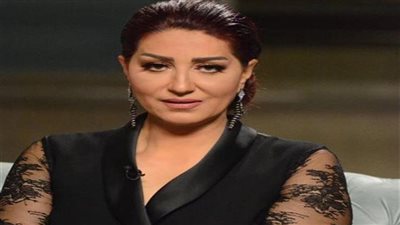 إحالة 3 متهمين للمحكمة الاقتصادية بتهمة سب وقذف الفنانة وفاء عامر عبر “تيك توك”