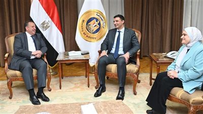 وزير الصناعة ونقيب المهندسين يبحثان دعم التنمية الصناعية