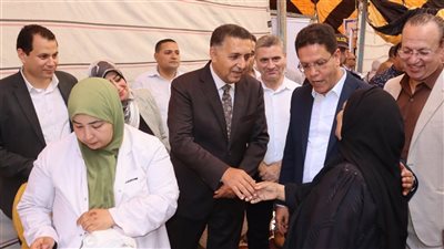 محافظ القليوبية ورئيس جامعة بنها يفتتحان قافلة تنموية بقرية طحلة