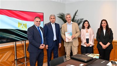 وزير السياحة يعزز الشراكات المصرية الفرنسية من باريس