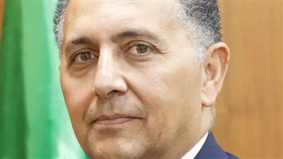 محافظ القليوبية يتابع الحالة الصحية لمدير إدارة الأزمات بمجلس مدينة قليوب