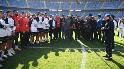 الرئيس السيسي للمنتخب المصري: كل التوفيق فيما هو قادم.. لتستمر مسيرة الإنجاز والفخر