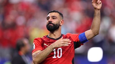 محمد صلاح يدرس 7 عروض قوية قبل حسم مستقبله