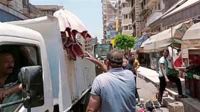 محافظ الشرقية يوجه بإنهاء فوضى الباعة الجائلين: لا تهاون في تطبيق القانون بالميادين