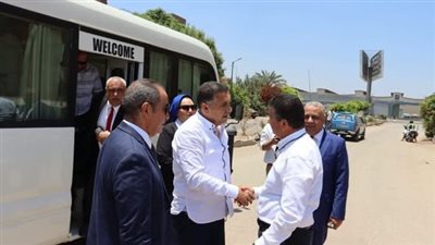 محافظ القليوبية يوجه بإزالة التعديات على حرم السكة الحديد لتهيئة مسار المترو الجديد