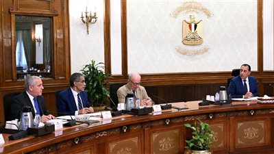 رئيس الوزراء يبحث تسوية مديونيات المؤسسات الصحفية القومية ودعم استدامتها المالية
