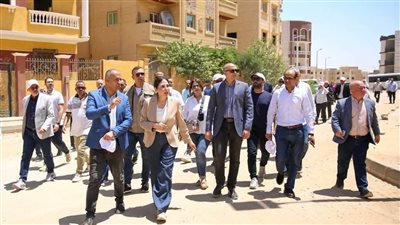 وزيرة الإسكان تتفقد الحي المتميز بمدينة بدر استجابة لشكاوى السكان