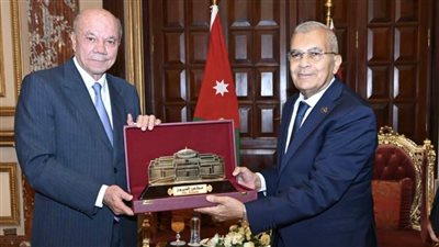 رئيس مجلس الشيوخ يبحث تعزيز التعاون البرلماني مع رئيس مجلس الأعيان الأردني