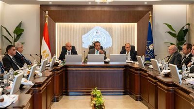 هيئة الدواء المصرية تبحث الأمن الدوائي وتوطين صناعة الدواء