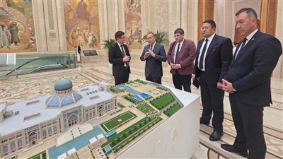وزير التعليم العالي يبحث التعاون العلمي مع أوزبكستان