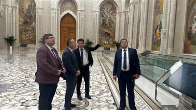 وزير التعليم العالي يبحث في أوزبكستان تعزيز الشراكة العلمية والبحثية مع مصر