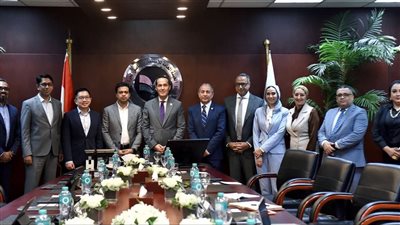 الاستثمار تبحث جذب الاستثمارات السنغافورية وتعزيز الشراكة الاقتصادية مع مصر