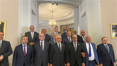تعزيزاً للتعاون القضائي.. النائب العام يزور رئيس محكمة استئناف القاهرة بمقر المحكمة