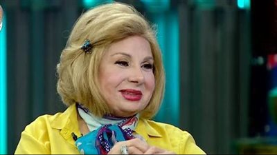 مشادة بين فادية عبد الغني ومواطن بعد تصادم سيارتين