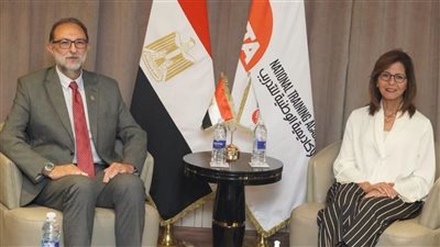 سلامة الغذاء والأكاديمية الوطنية تبحثان تأهيل القيادات وبناء الكوادر