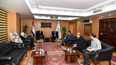رئيس هيئة تنمية الصعيد يبحث مع محافظ الفيوم سبل التعاون المشترك