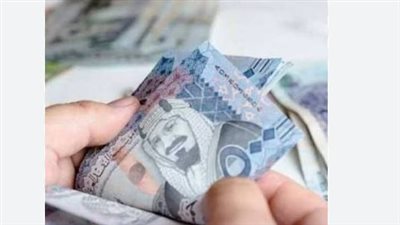 كيف تتابع سعر الريال السعودي في البنوك بشكل دقيق ويومي؟