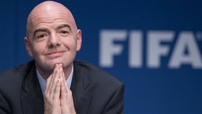 محمد ثروت يروي موقفًا طريفًا مع زلاتان إبراهيموفيتش بشأن إنفانتينو.. تصريحات ساخرة