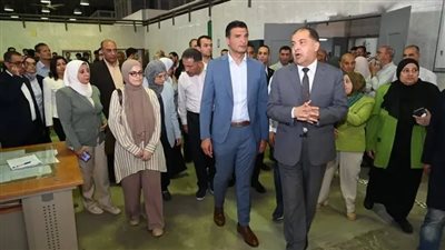 وزير الصناعة ومحافظ الشرقية يبحثان مع جمعية مستثمري العاشر من رمضان تحديات المصنعين بالمنطقة