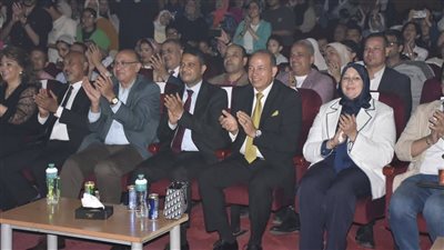 الدقهلية: عرض «مائة وثلاثون قطعة» يتألق بمهرجان المسرح المصري
