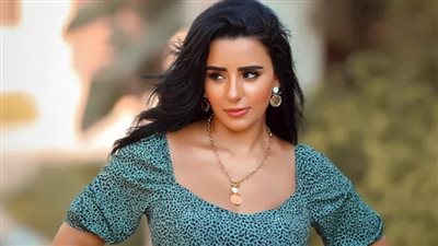 بكلمات مؤثرة.. إيمان سلامة تنعي والدها وتطالب متابعيها بالدعاء