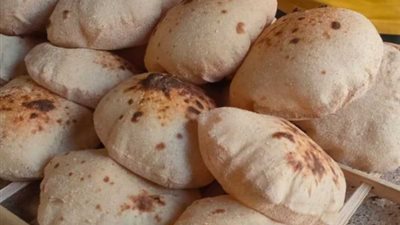 وزارة التموين تطمئن المواطنين: الخبز خط أحمر وسعره ثابت رغم تحديث المنظومة