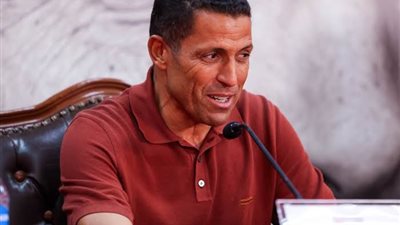 عموتة يحدد راحة لاعبي الأهلي وفق مشاركتهم في المونديال