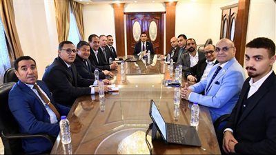وزير الرياضة يبحث الاستثمار الرياضي مع مجلس إدارة الاتحاد العربي للتسويق