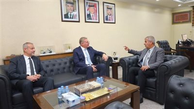 كريم بدوي يبحث في عمان تعزيز التعاون المصري الأردني في الطاقة والتعدين