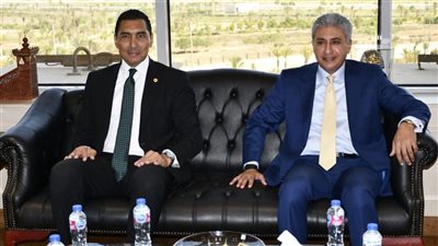 وزيرا السياحة والرياضة يعززان التعاون لدعم السياحة الرياضية