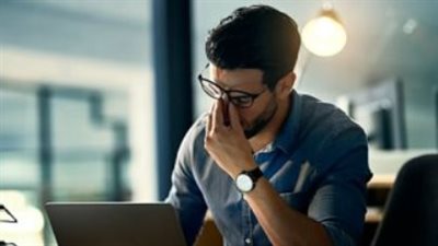 نصائح فلكية لمواجهة ضغوط العمل وزيادة الرزق اليوم