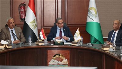 محافظ الجيزة يستقبل وفد برلمان الشباب احتفالًا بذكرى ثورة 30 يونيو