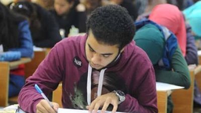 ماراثون الثانوية العامة يلفظ أنفاسه الأخيرة: طلاب الجيزة في مراجعات اللحظة الحاسمة