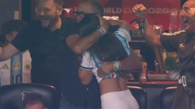 أنتونيلا روكوزو بطلة المشهد العاطفي: دموع الفرح تفيض في مدرجات مونديال 2026.. من هي  زوجة ليونيل ميسي؟