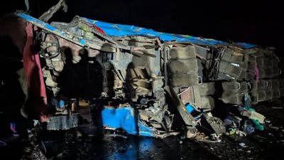 مصرع 19 تلميذًا وإصابة العشرات في حادث حافلة بأوغندا