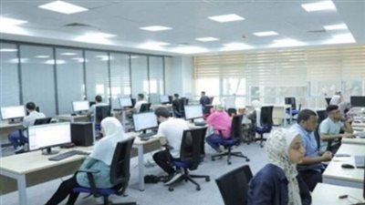 فرص استثنائية ومنح دراسية للطلاب المتميزين في برنامج التكنولوجيا الحيوية