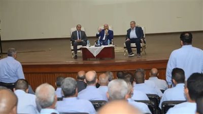 وزير النقل: تطبيق مبدأ الثواب والعقاب على جميع المستويات الوظيفية بمعهد وردان