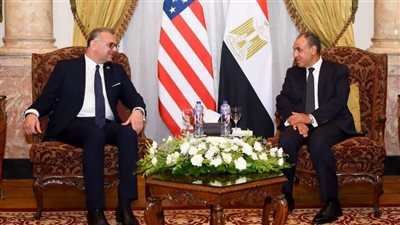 وزير الخارجية يبحث مع مستشار الرئيس الأمريكي تطورات الأوضاع الإقليمية