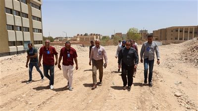 رئيس جامعة قنا يتابع إنشاء محور الجامعة الأهلية.. مشروع جديد يطور منظومة النقل والخدمات