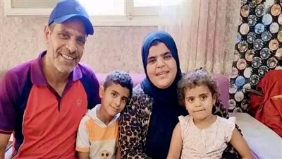 أول ظهور لنجار دمياط بعد إخلاء سبيله والمشهد أبكى الجميع
