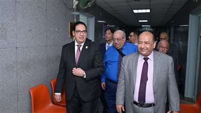رئيس جامعة القاهرة يتفقد مستشفى الطلبة استعدادًا للكشف الطبي ويُفتتح وحدة مناظير بالذكاء الاصطناعي