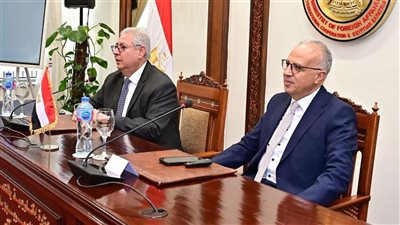 وزير الري يستعرض السياسة المائية المصرية أمام السفراء الجدد