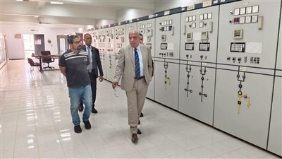 وزير الكهرباء يتفقد محطة القاهرة الجديدة لضمان استقرار الشبكة